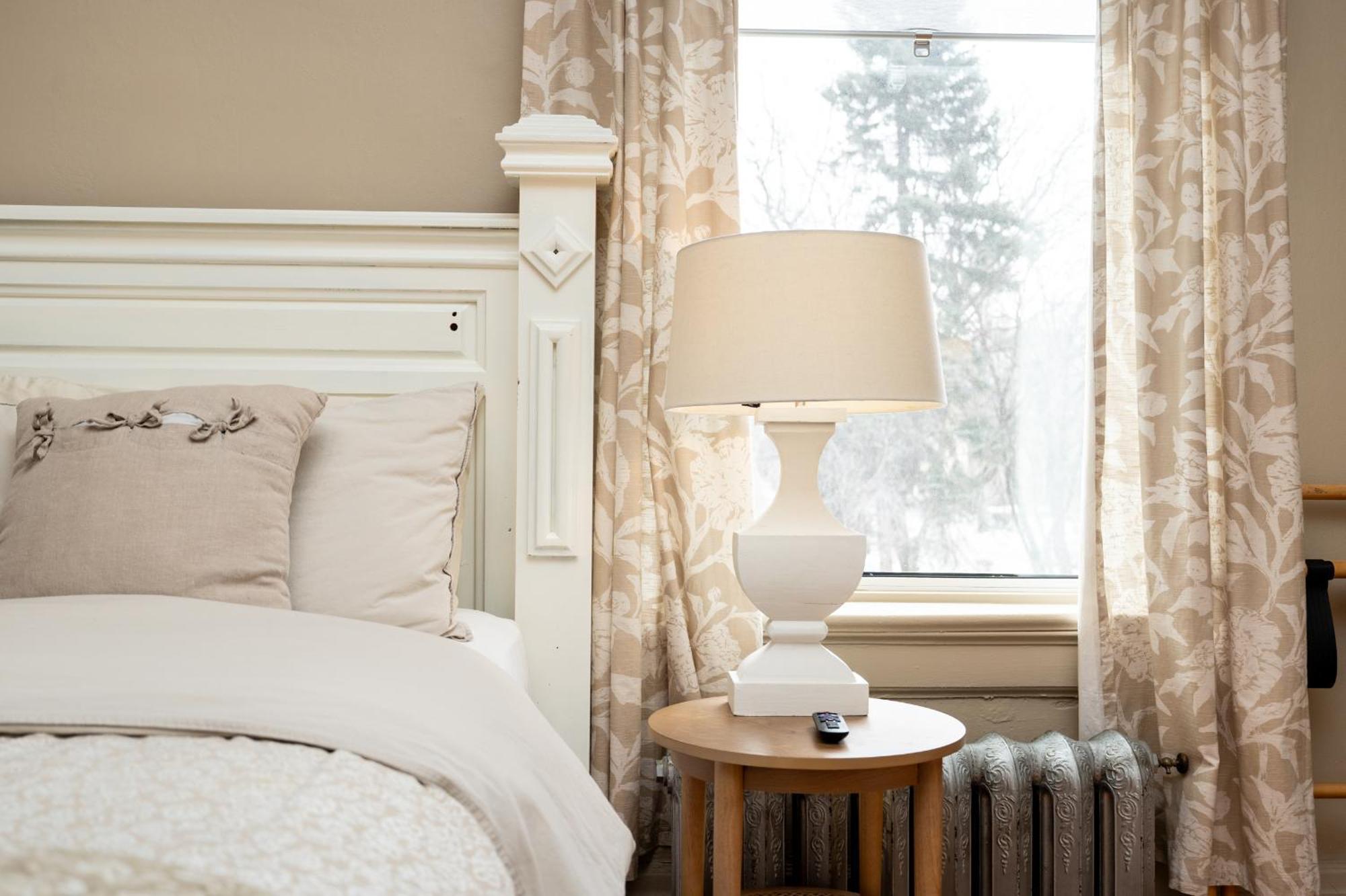 No. 5 East Bed & Breakfast *