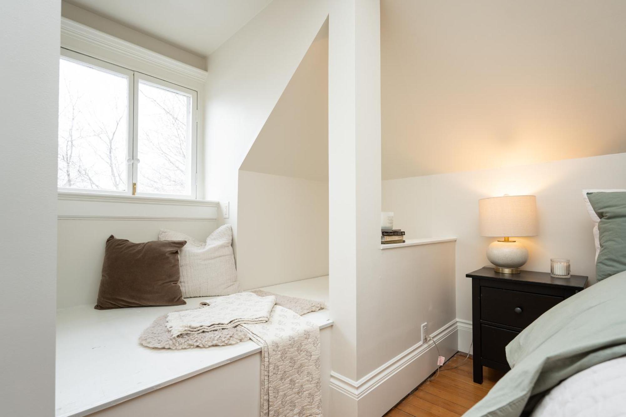 Bed & Breakfast No. 5 East